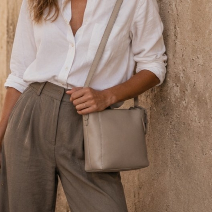 Preview: CASSIE Shopper von BULL&HUNT – vielseitige Echtledertasche mit Schulterriemen und Henkeln