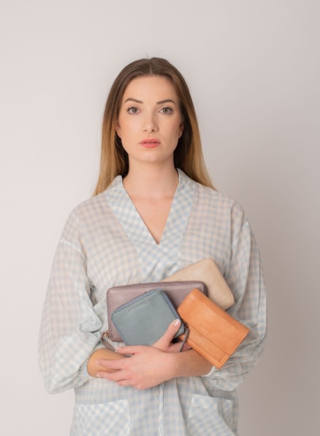 MIDI FLAP WALLET
